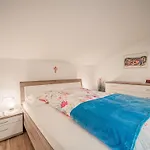 Apartament Gastl *